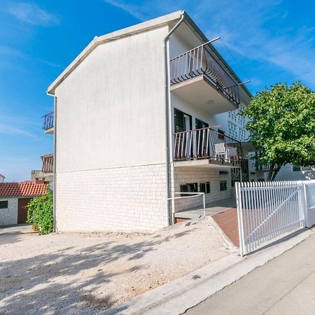 Apartments Matejka Primošten Exteriör bild